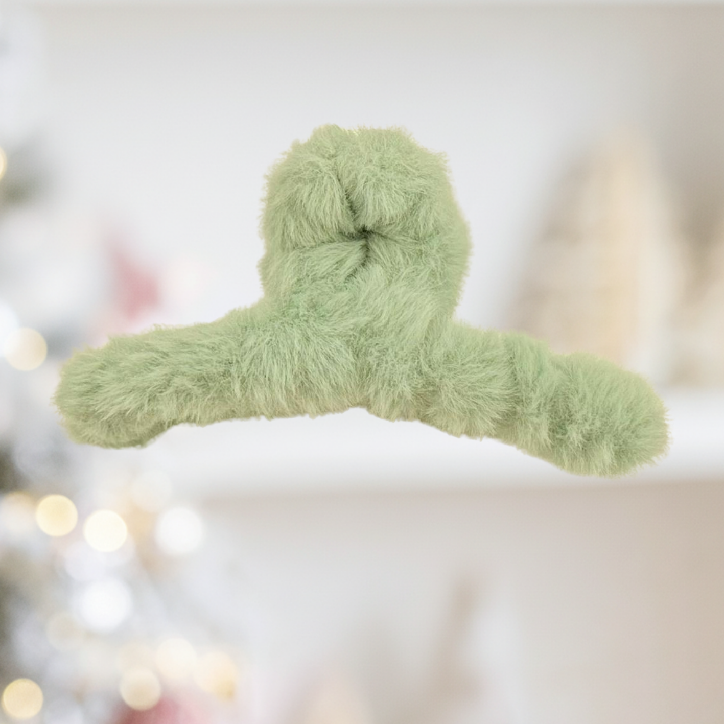 The Plush Winter Claw Clip