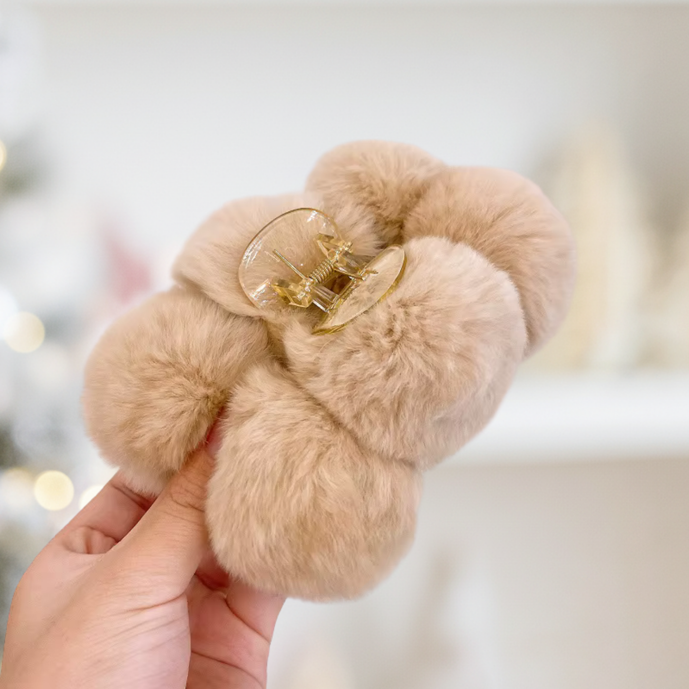 The Luxe Oversized Fluffy Hair Claw