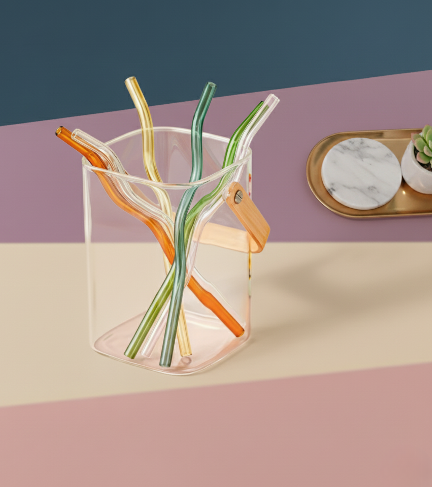 The Wavy Wonder Glass Straw